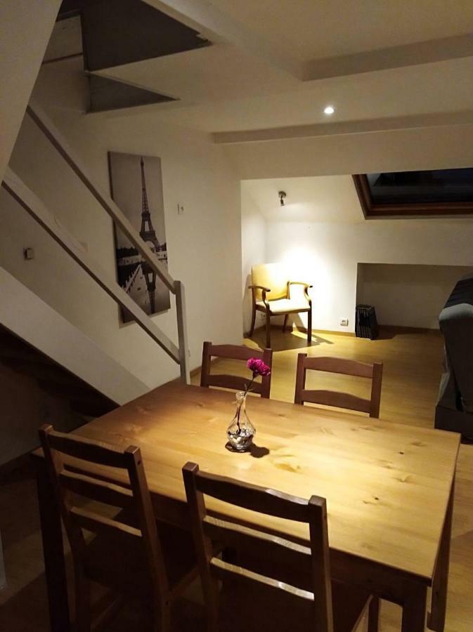 דירות לייז' Charmant Duplex A 200M De La Cathedrale מראה חיצוני תמונה